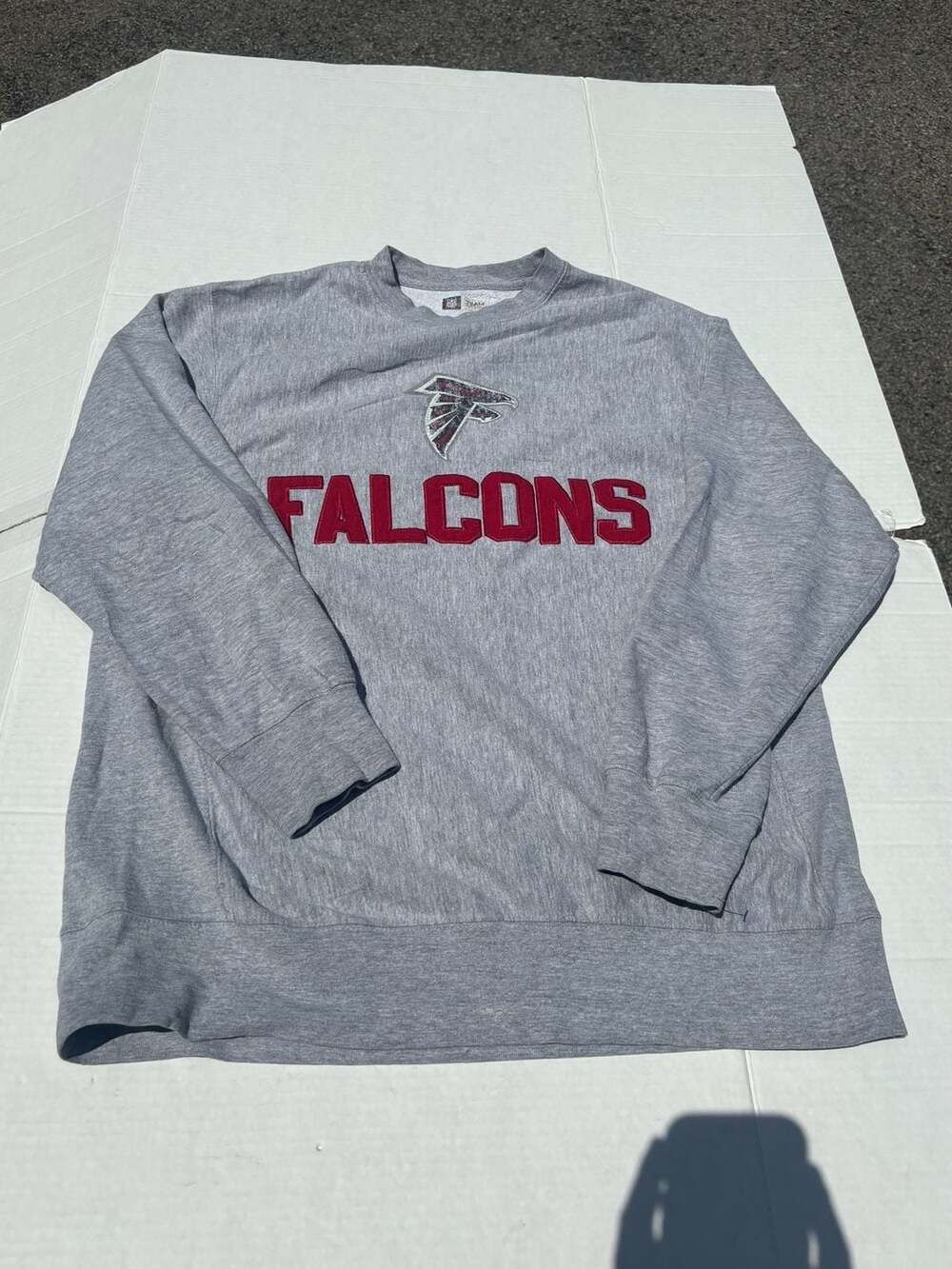 NFL Team Apparel Atlanta Falcons Gray Crewneck Sweatshirt Size Large